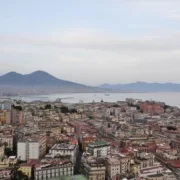 top-view-of-city-and-mount-vesuvius-on-seaside-italy-naples Неаполь